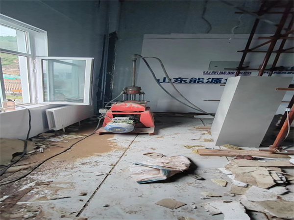 根河地基基础下沉墙体裂缝加固注浆顶升施工